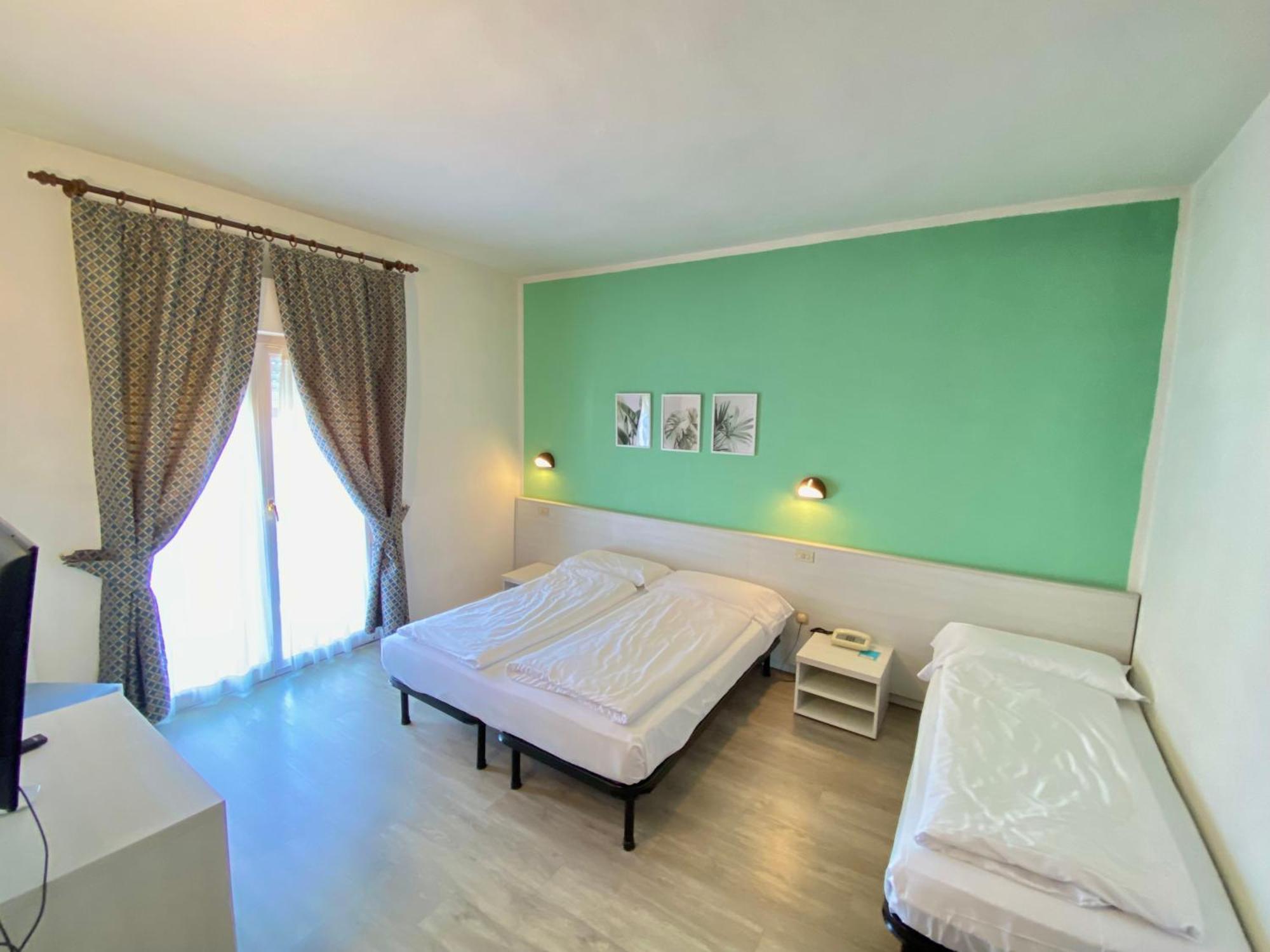 Triple Room with Balcony