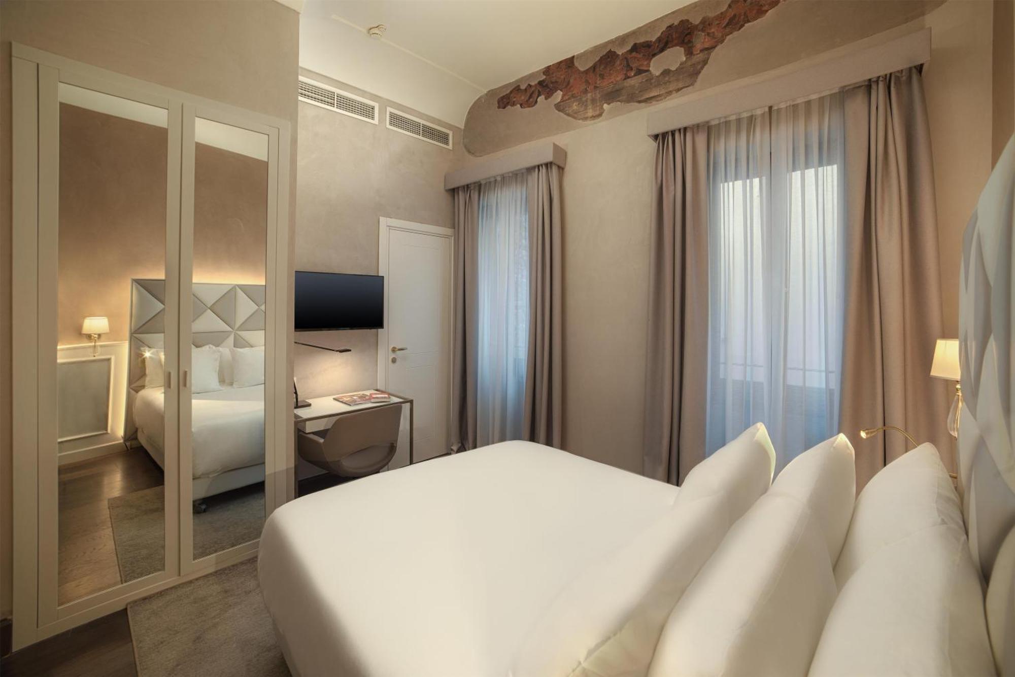 Superior Single Room