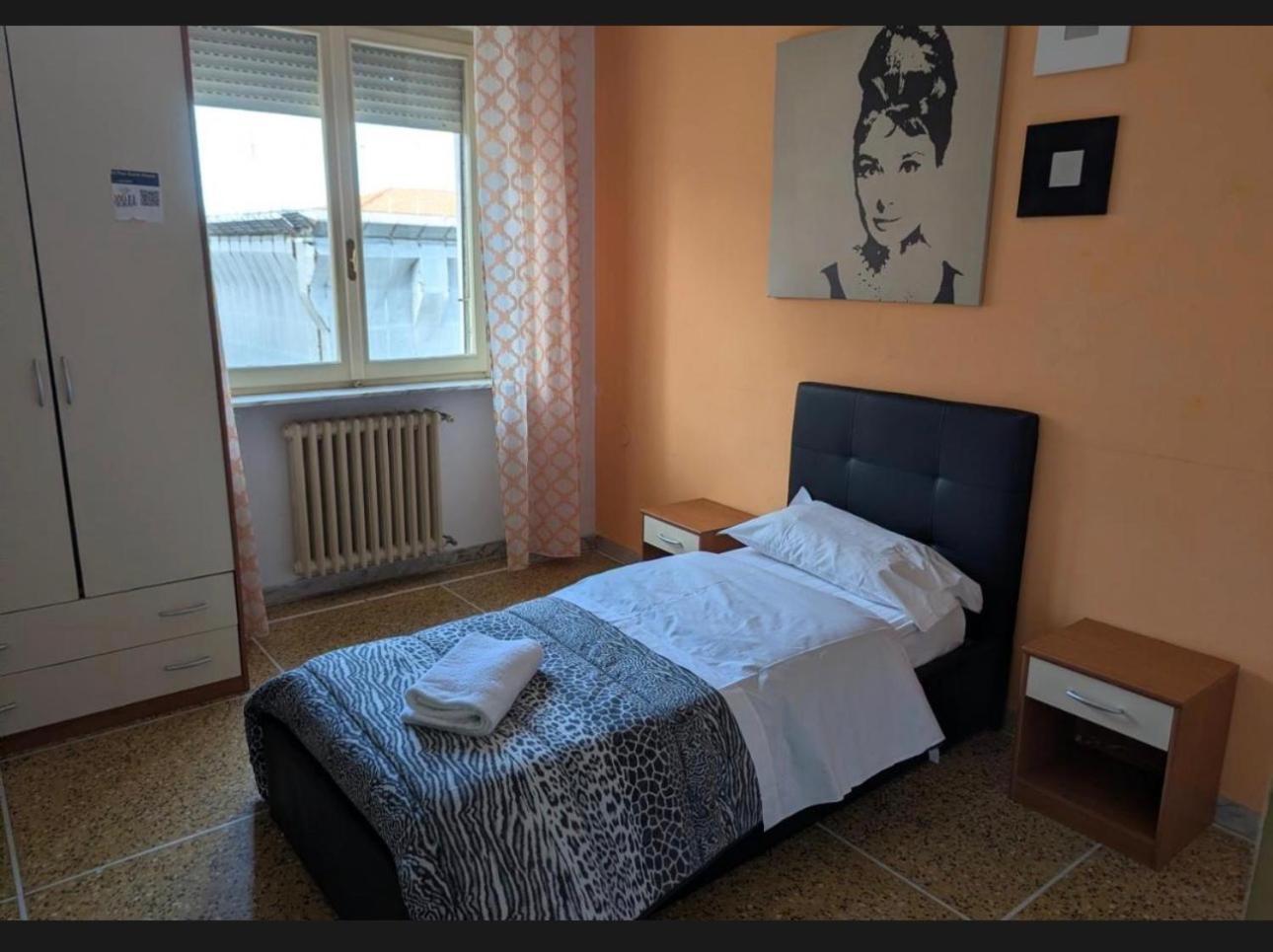 Einzelzimmer mit Gemeinschaftsbad