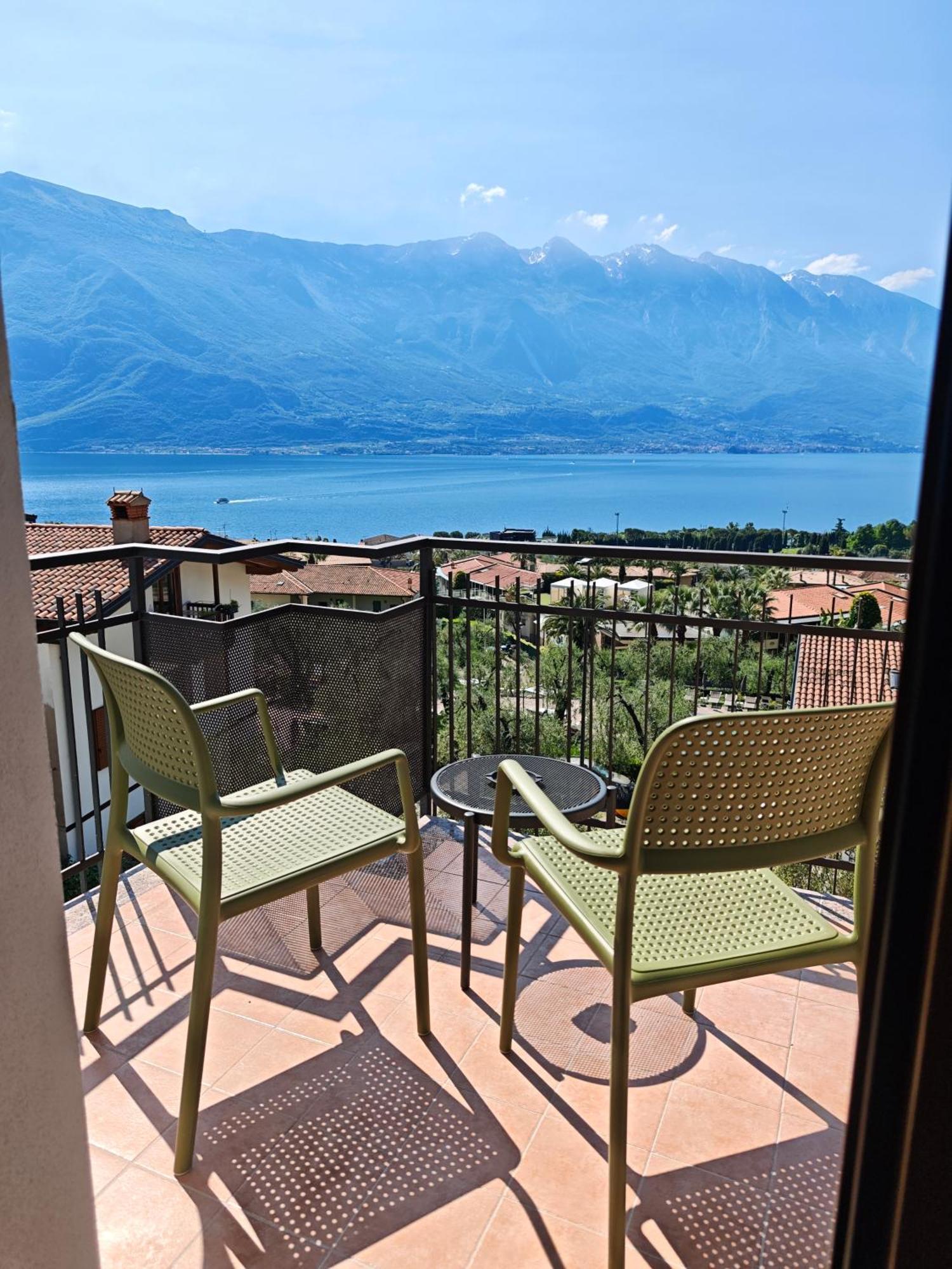 Twin Room Lake View