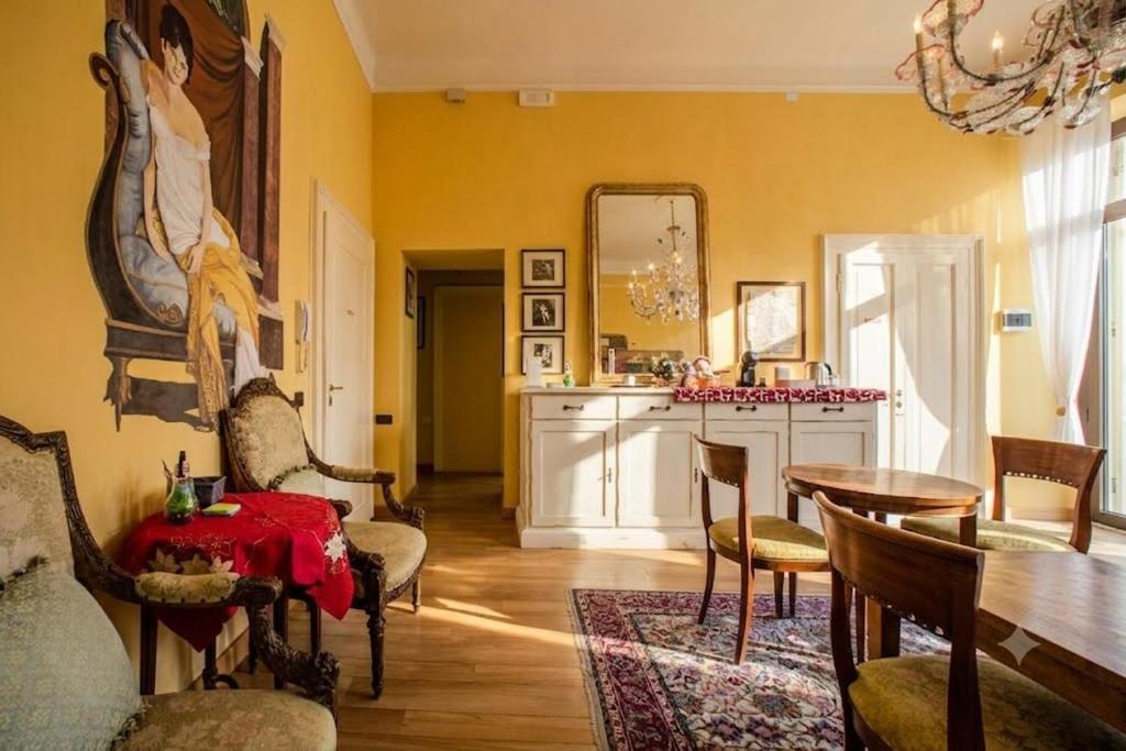 Quarto com Cama de Casal ou 2 de Solteiro e Banheiro Privativo Externo