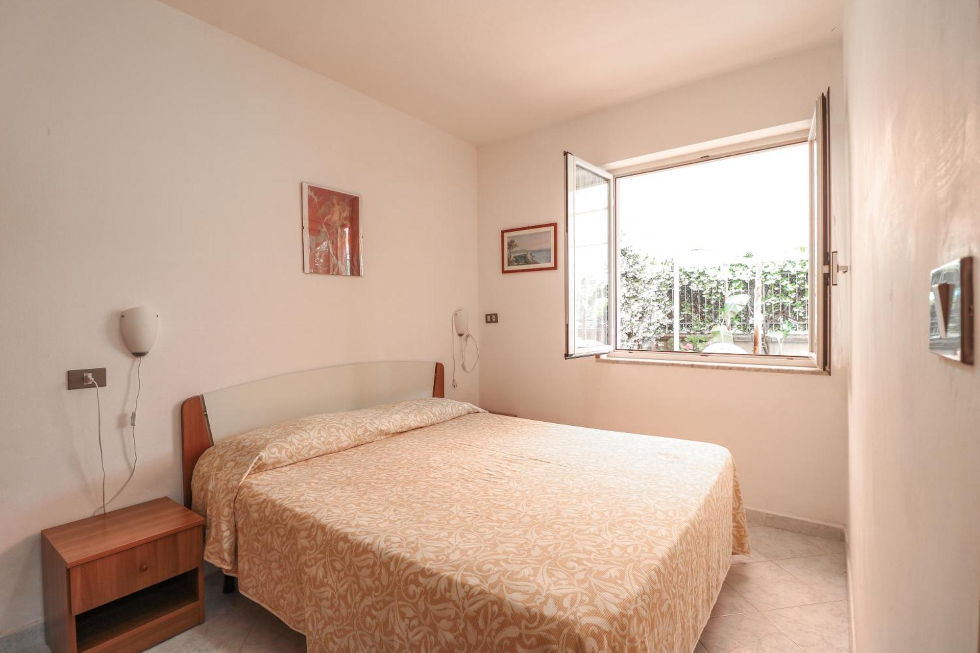 Appartamento con 1 Camera da Letto - Piano Terra