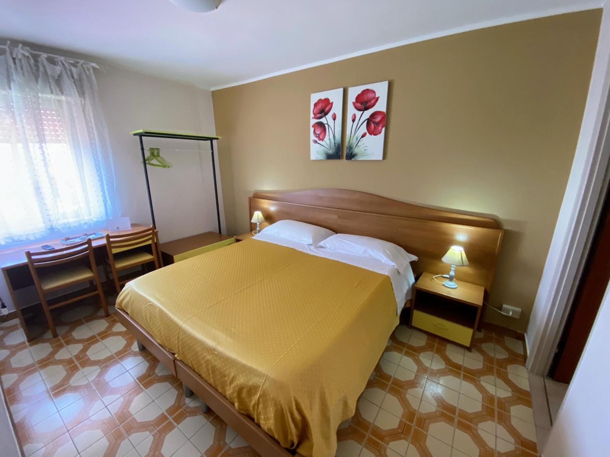 Double Room Private Bathroom