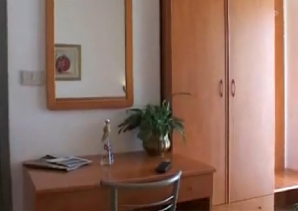 Szoba kétszemélyes vagy 2 külön ággyal - terasszal