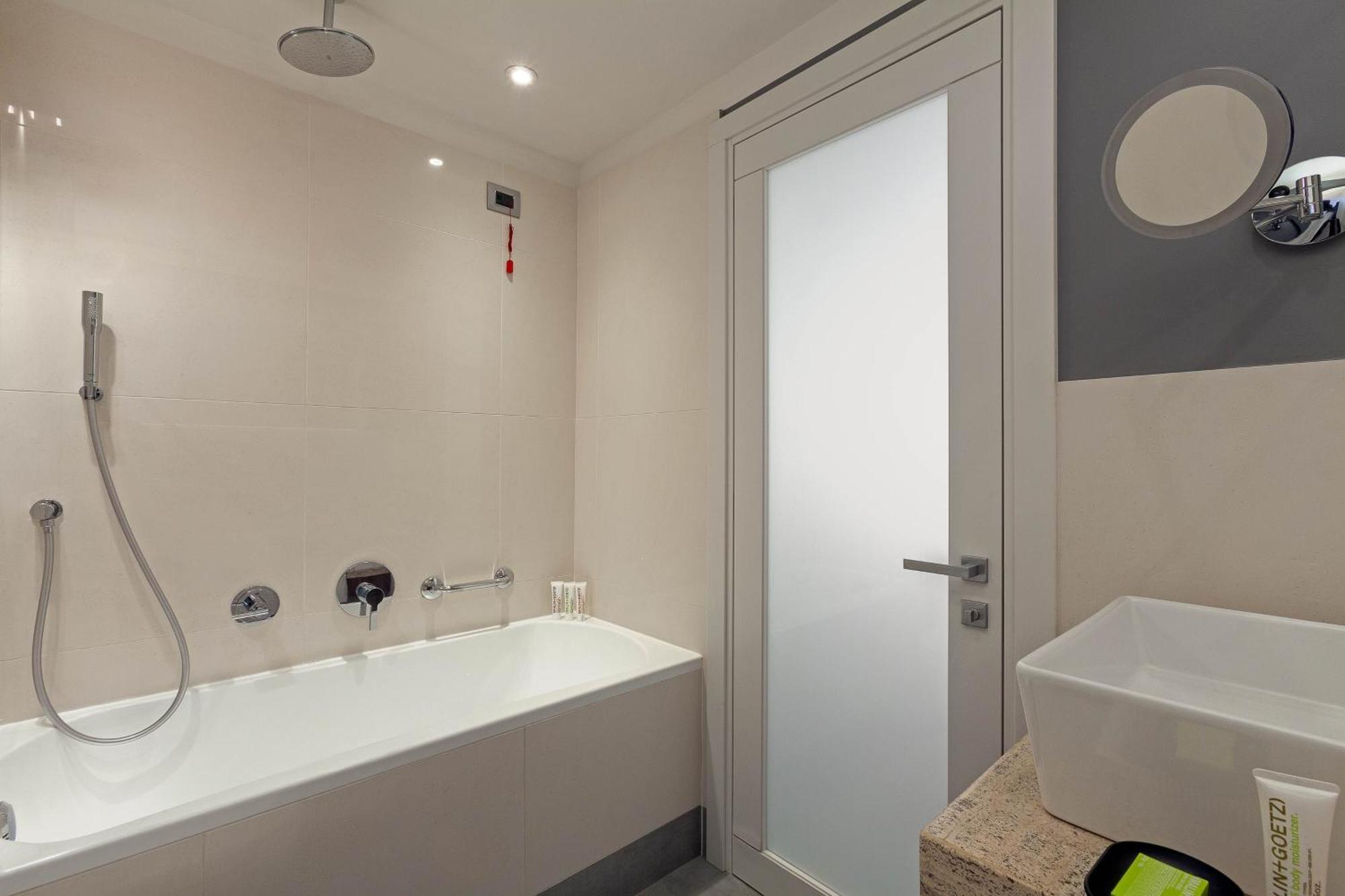 Superior Double Room Smaller Guest room King Limited view