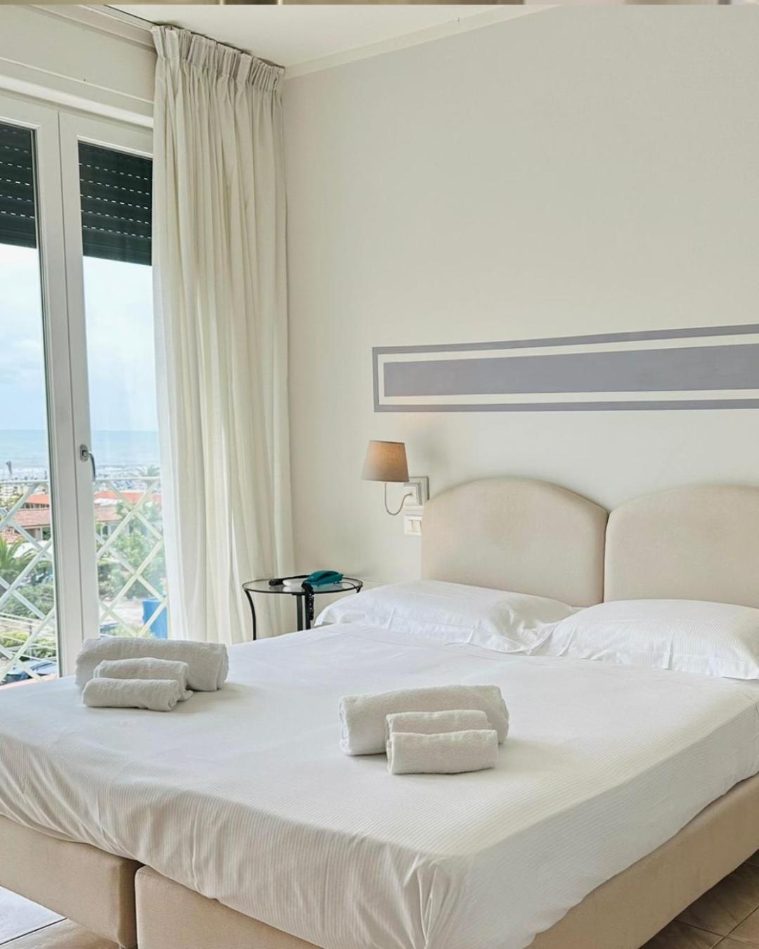 Superior Double or Twin Room Sea View