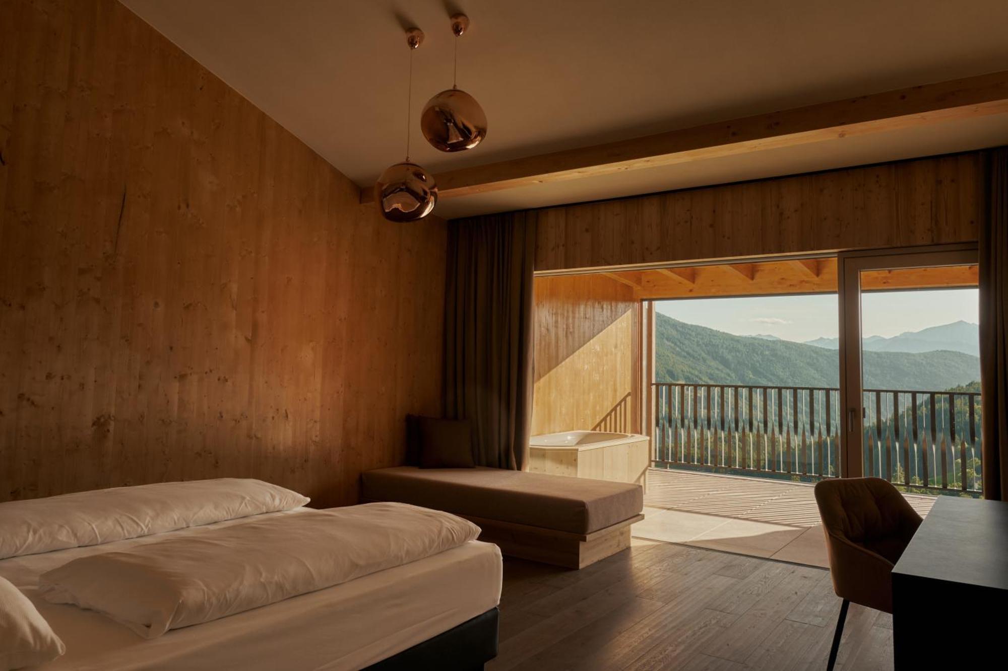 Junior Suite Mountain View