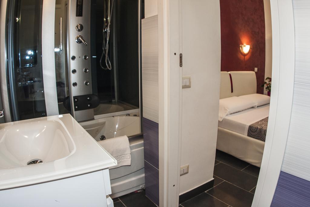 Quarto Duplo Superior com Banheira de Hidromassagem