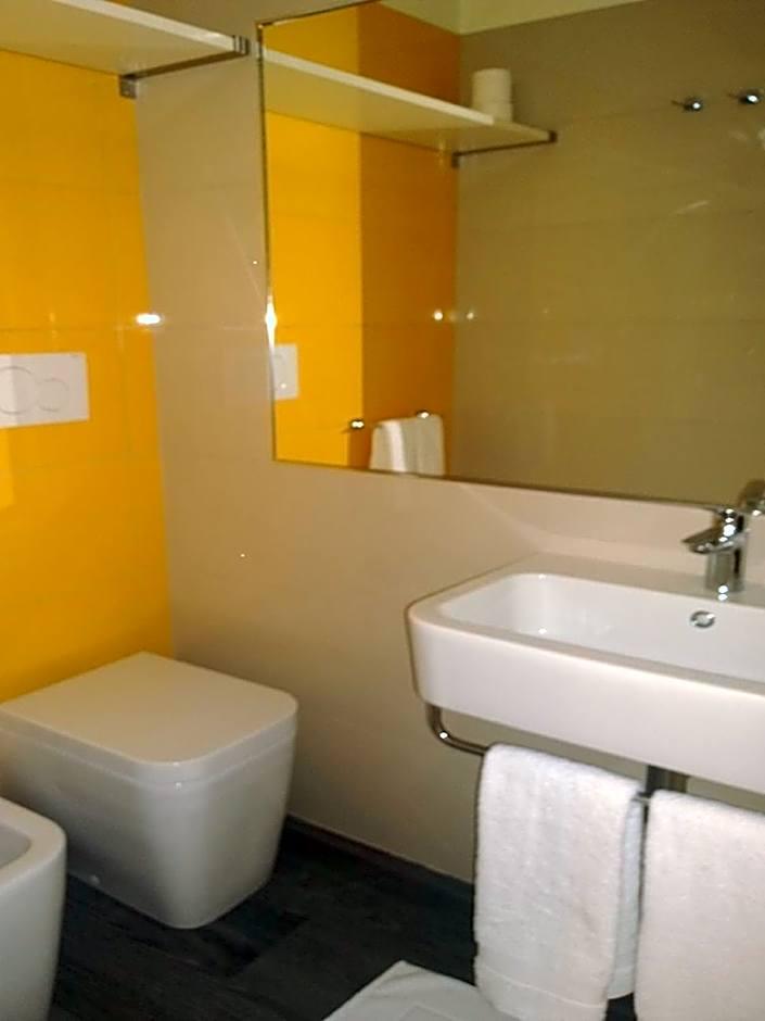 Double Room Private Bathroom