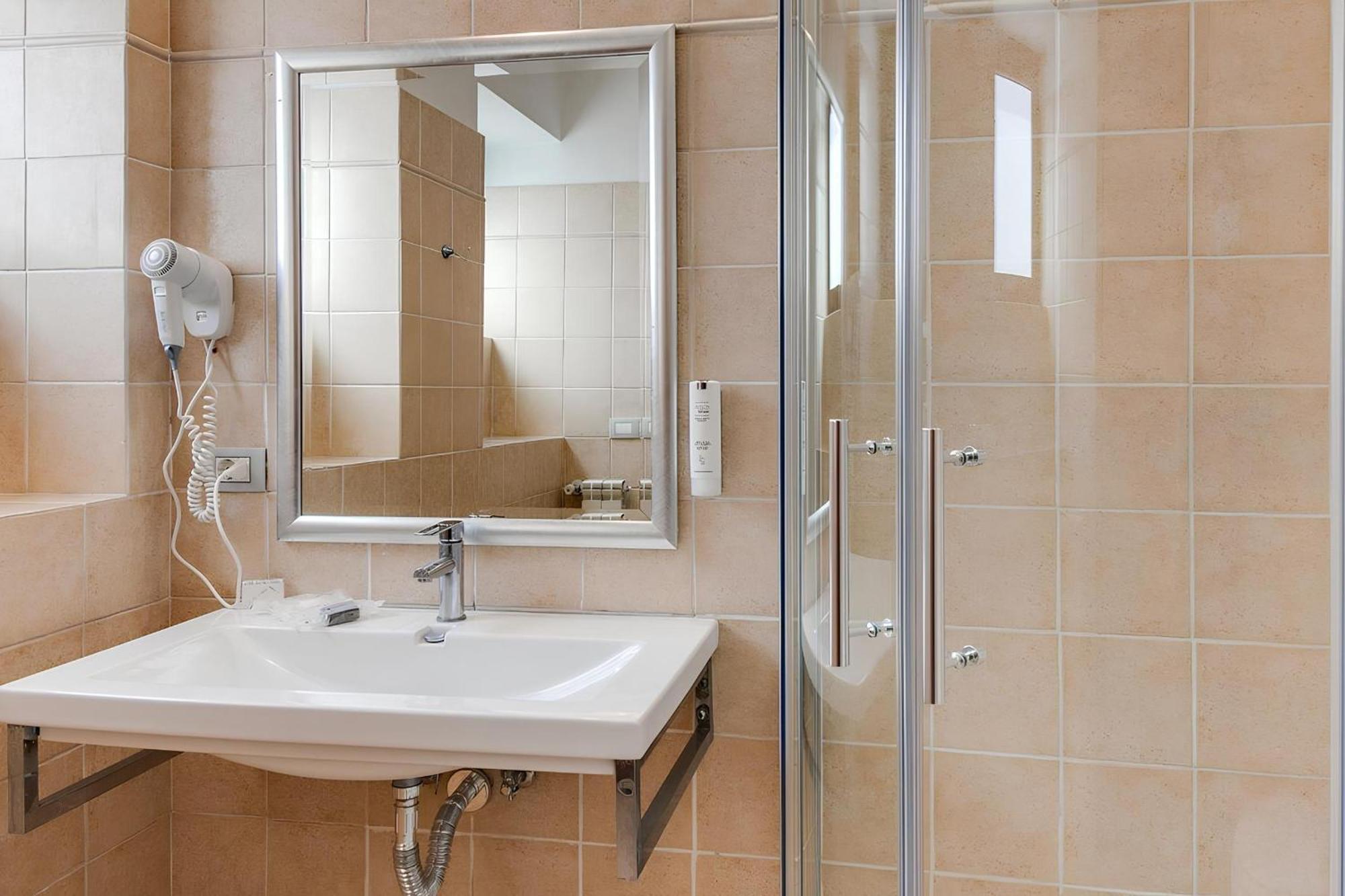Compact Room