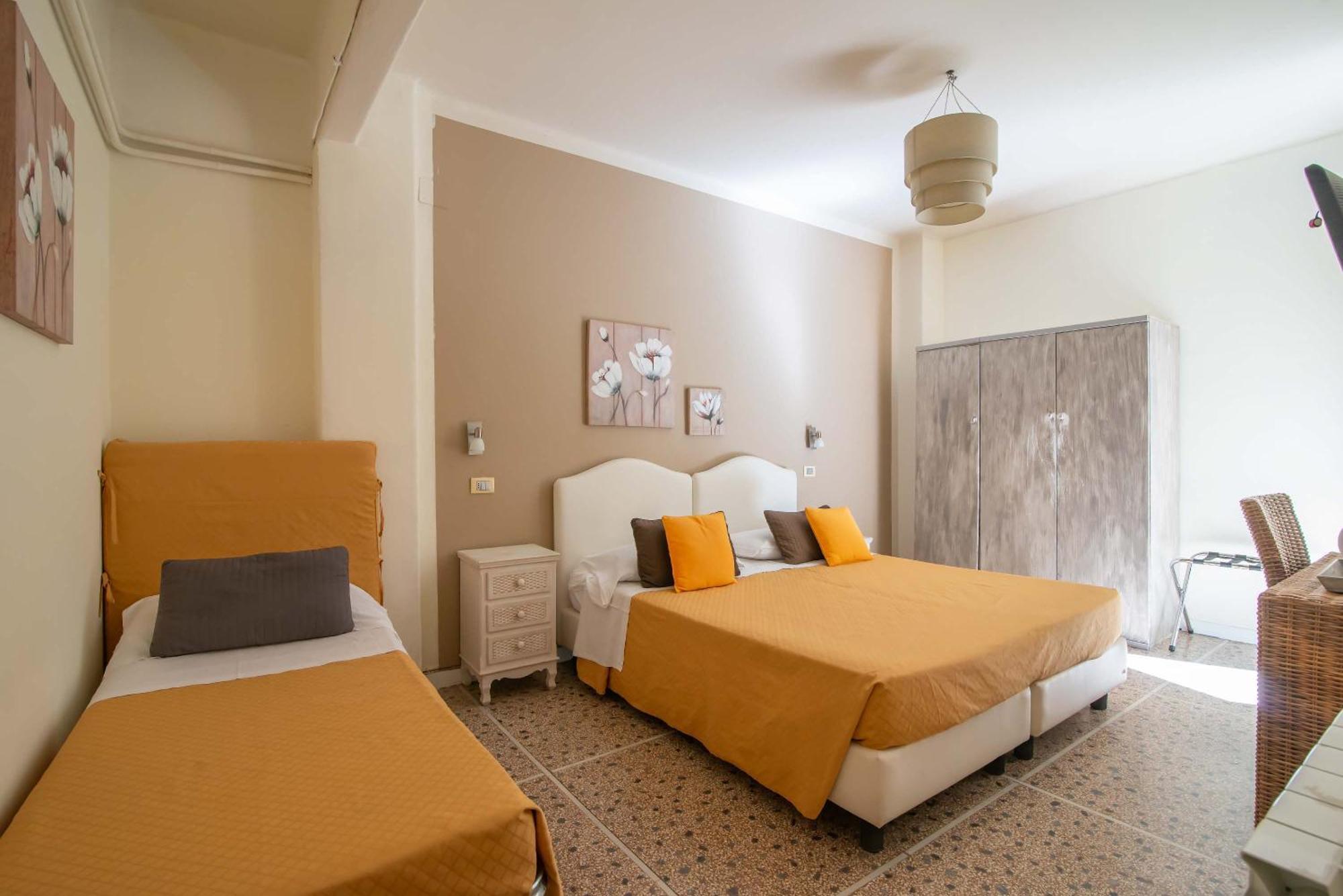 Triple Room