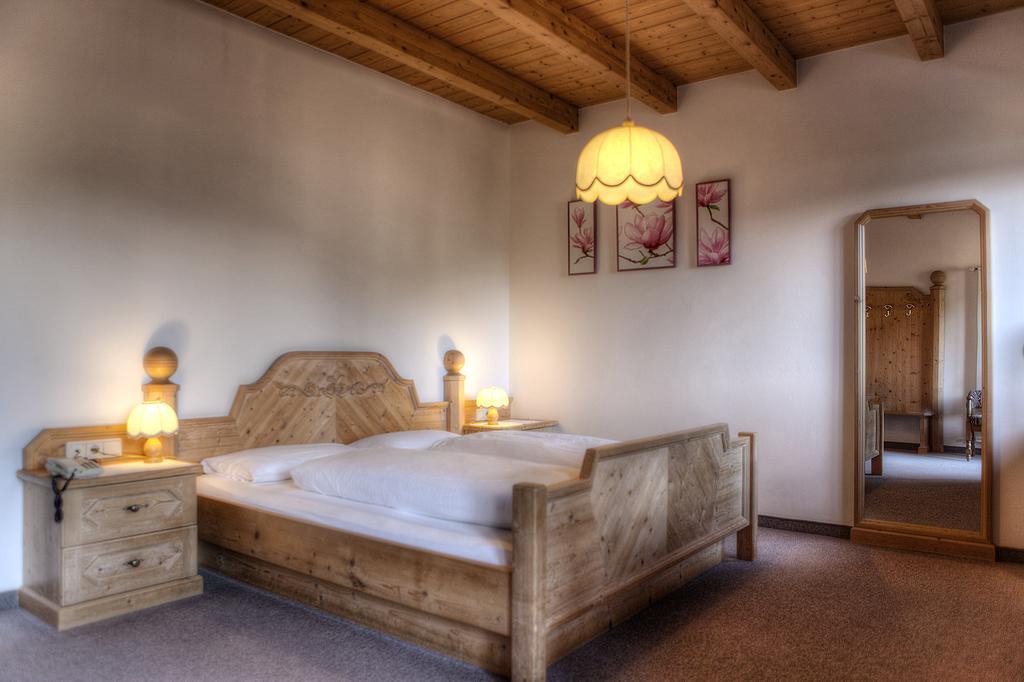 Double Room with Balcony,1545516811:JPEG