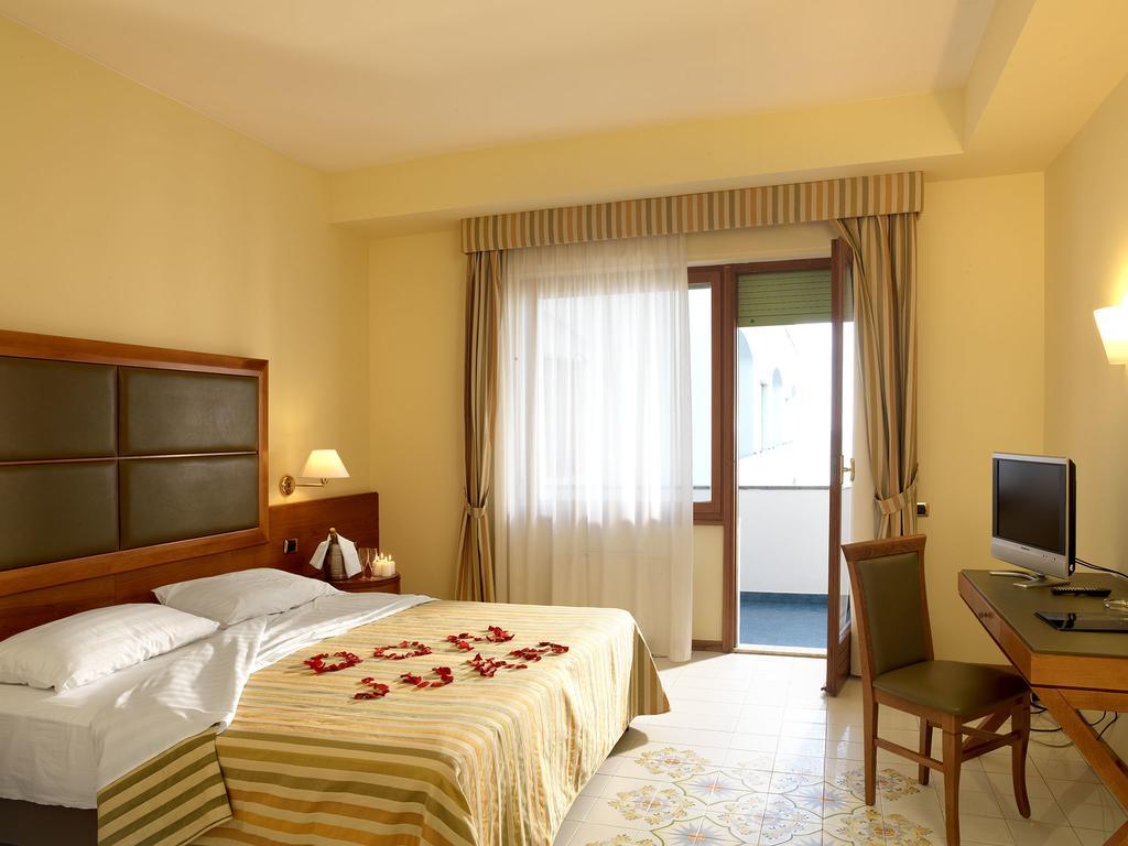 Royal Double Room Sea View,728657395:JPEG