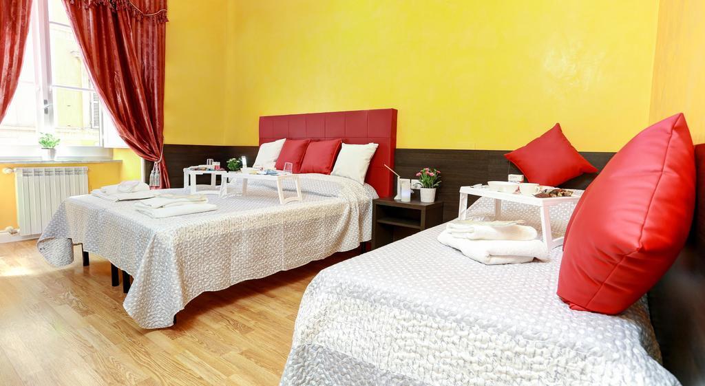 Quarto com Cama de Casal ou 2 de Solteiro e Banheiro Privativo Externo