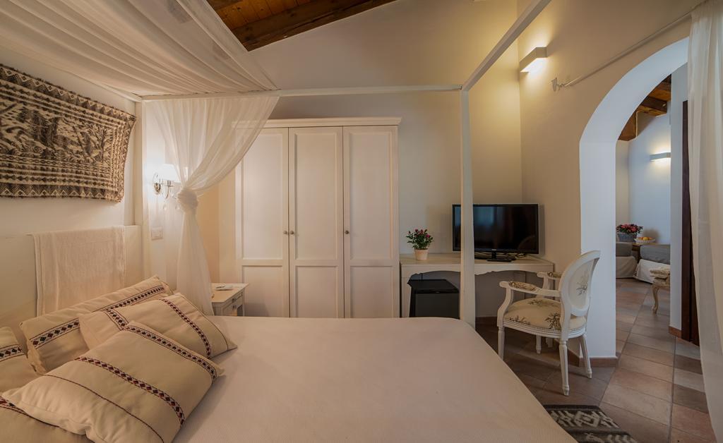 Classic Quadruple Room,707509354:JPEG