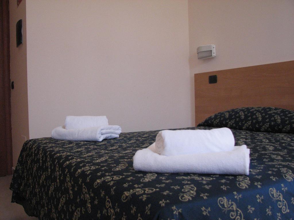 Pokój z 1 łóżkiem podwójnym lub 2 łóżkami pojedynczymi – aneks