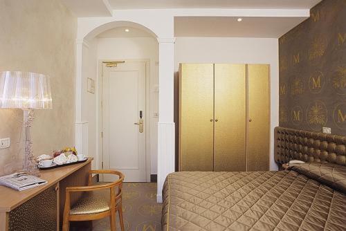 Double or Twin Room,1209429814:JPEG