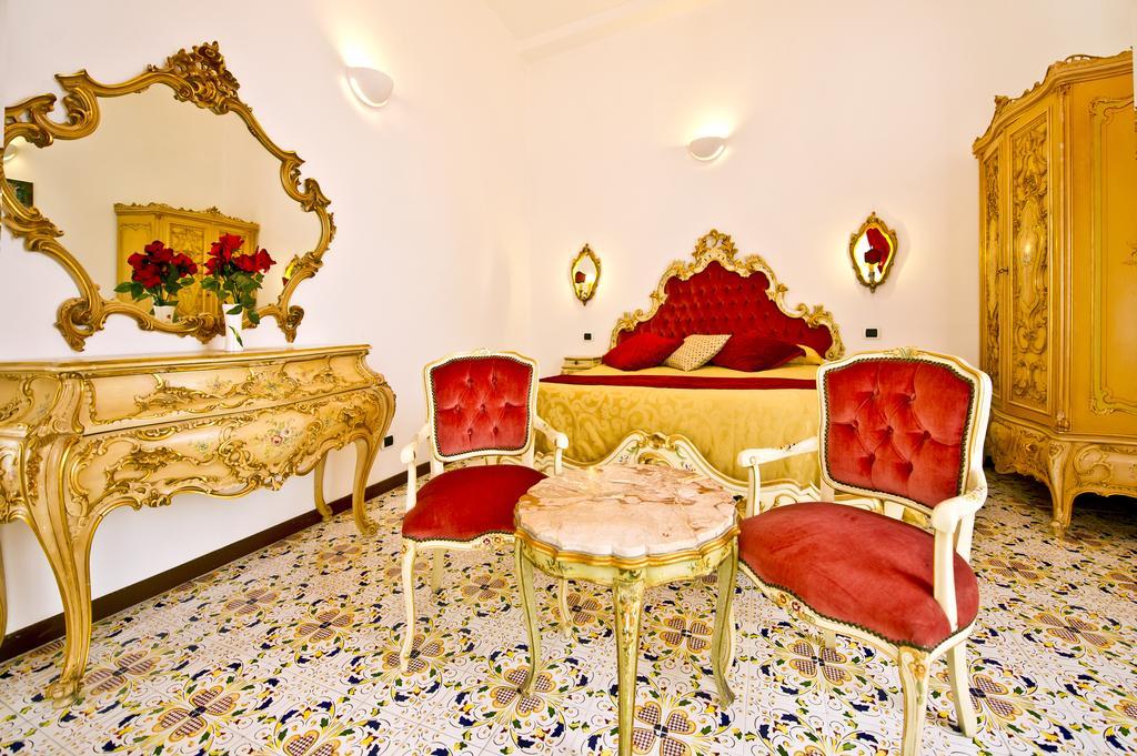 Quarto com Cama de Casal ou 2 de Solteiro e Vista da Cidade
