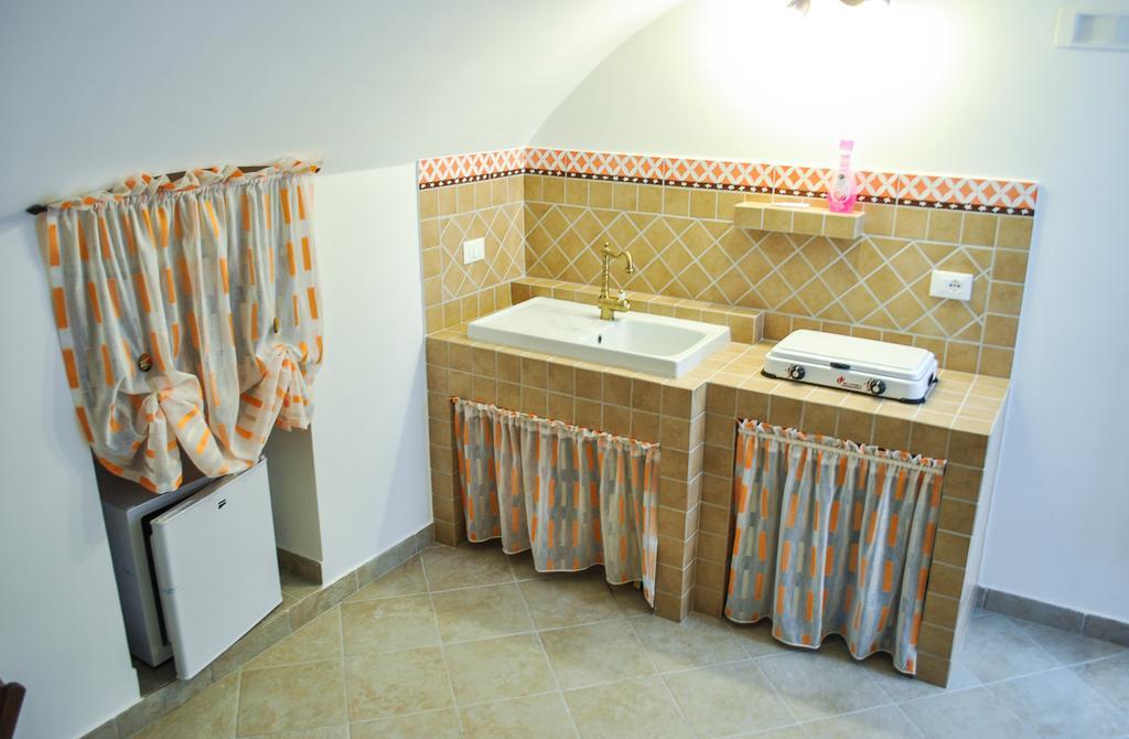 Studio Apartment,198581578:JPEG