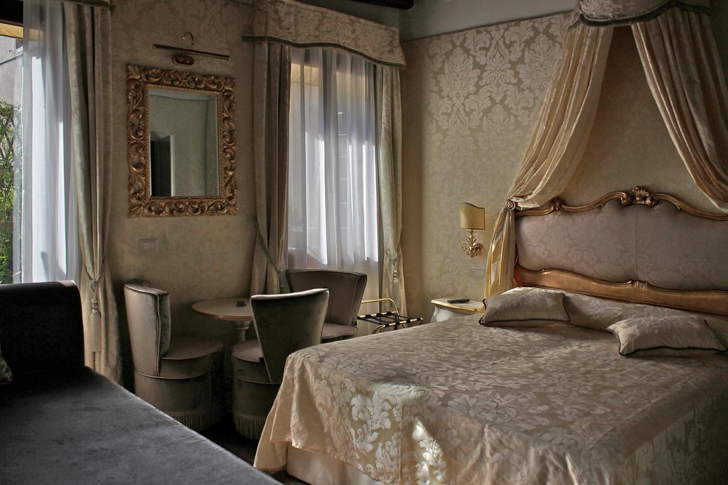 Deluxe Double Room Balcony