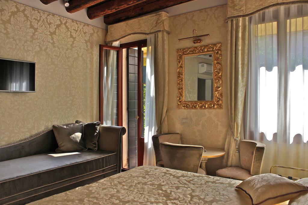 Deluxe Double Room Balcony