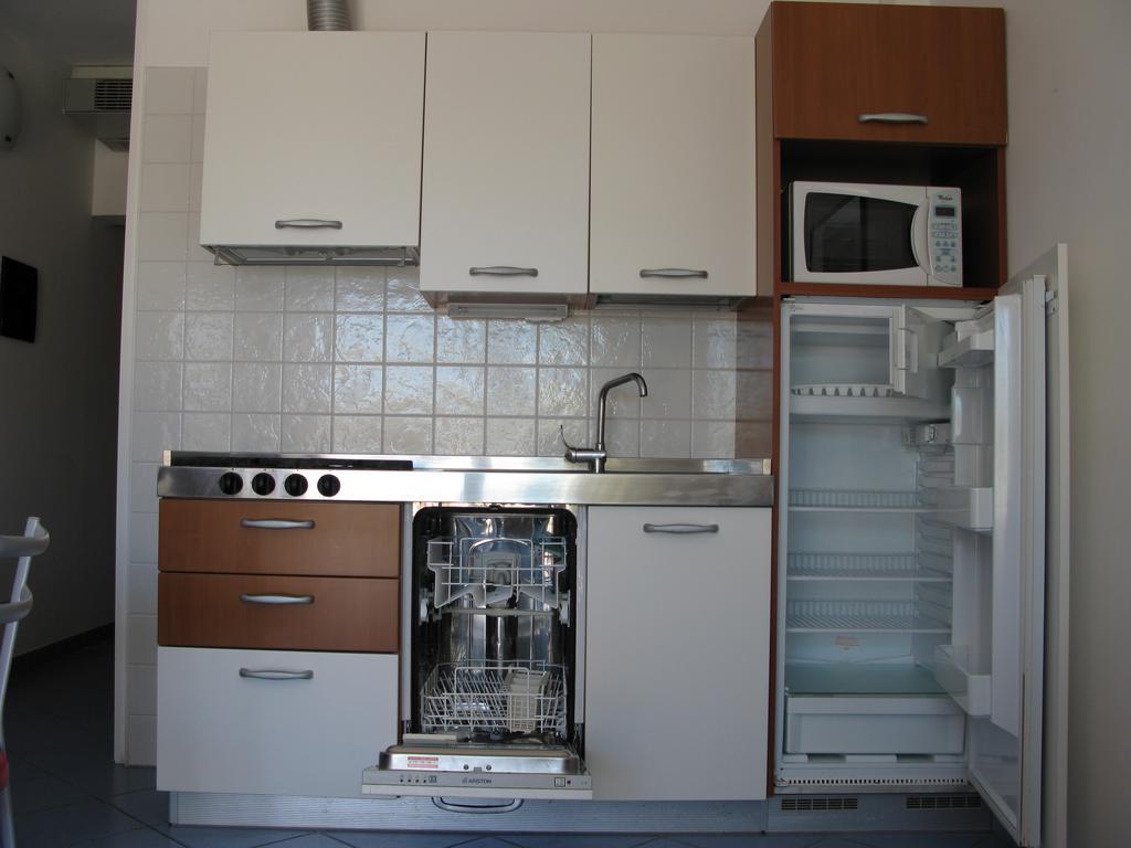 One-Bedroom Apartment with Pool View - Disability Access