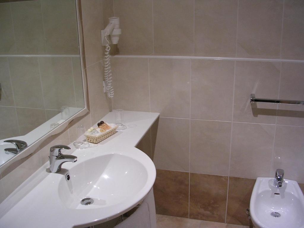 Junior Suite with Mountain View (2 Adults)