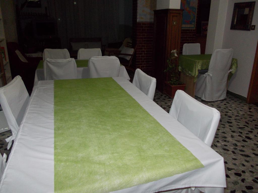 Deluxe Doppelzimmer mit Gemeinschaftsbad