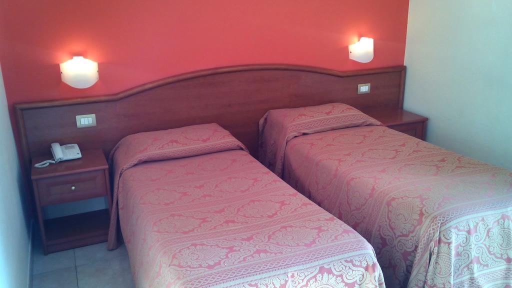 Bungalow Twin Room,1002240528:JPEG