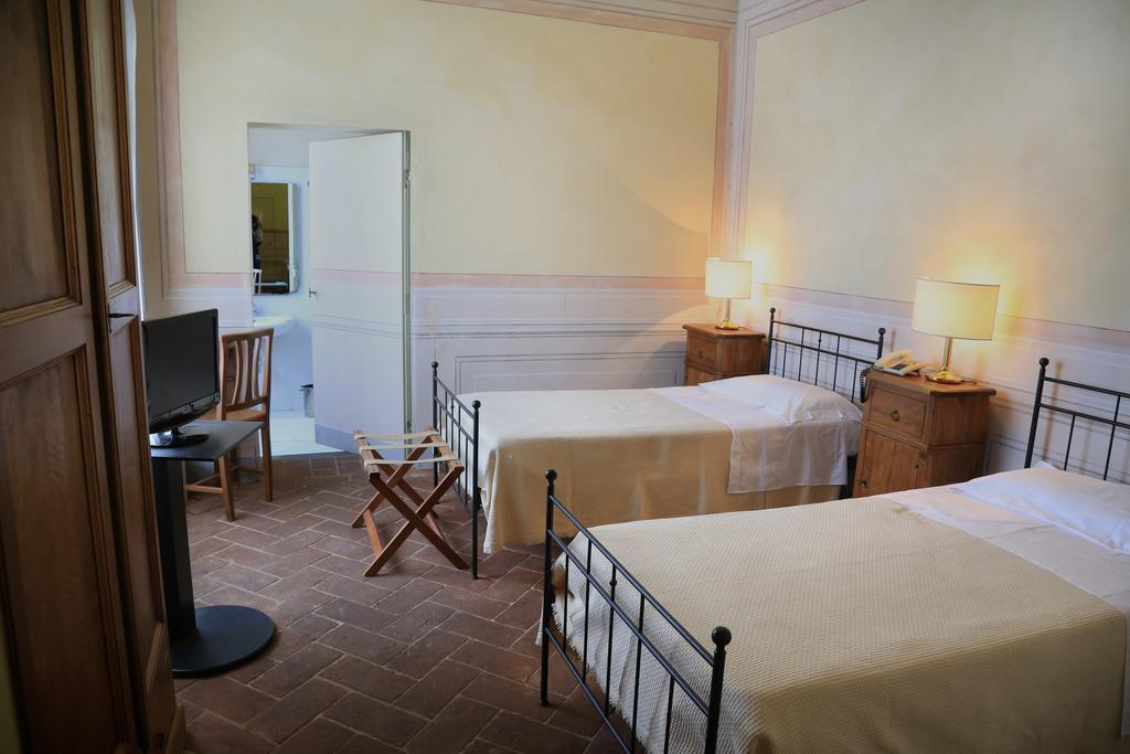 Twin Room with Private Bathroom