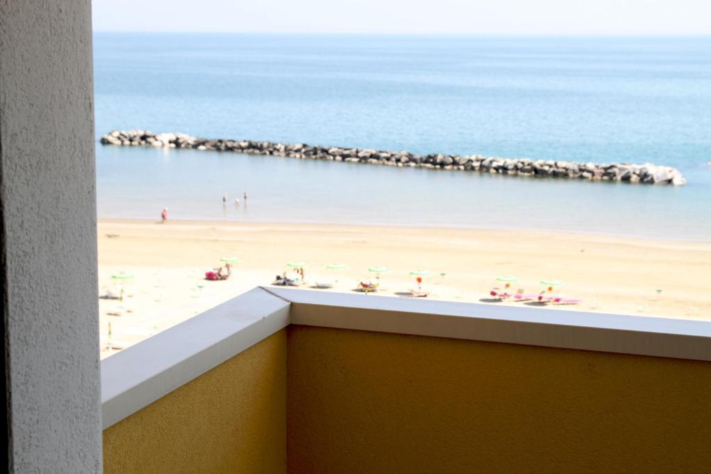 Camera con Vista Mare