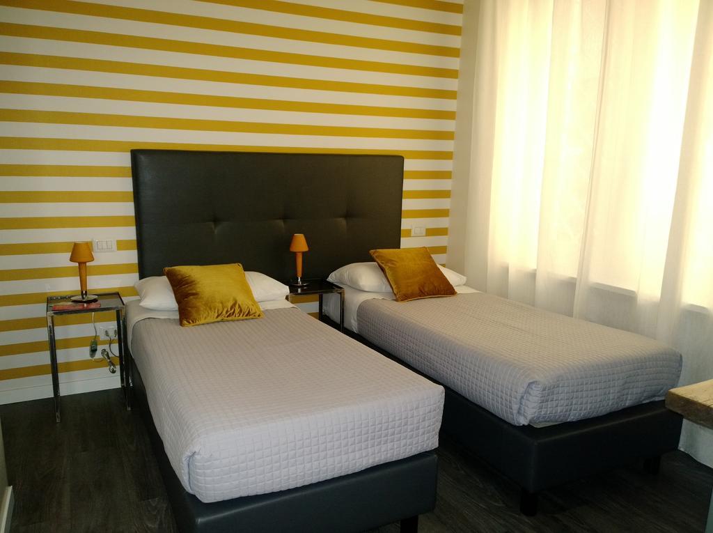 Double Room Private Bathroom