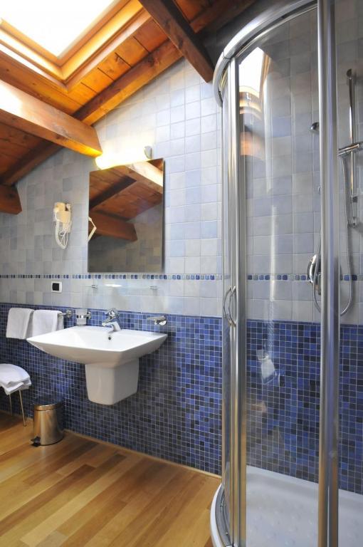 Double Room,511453122:JPEG