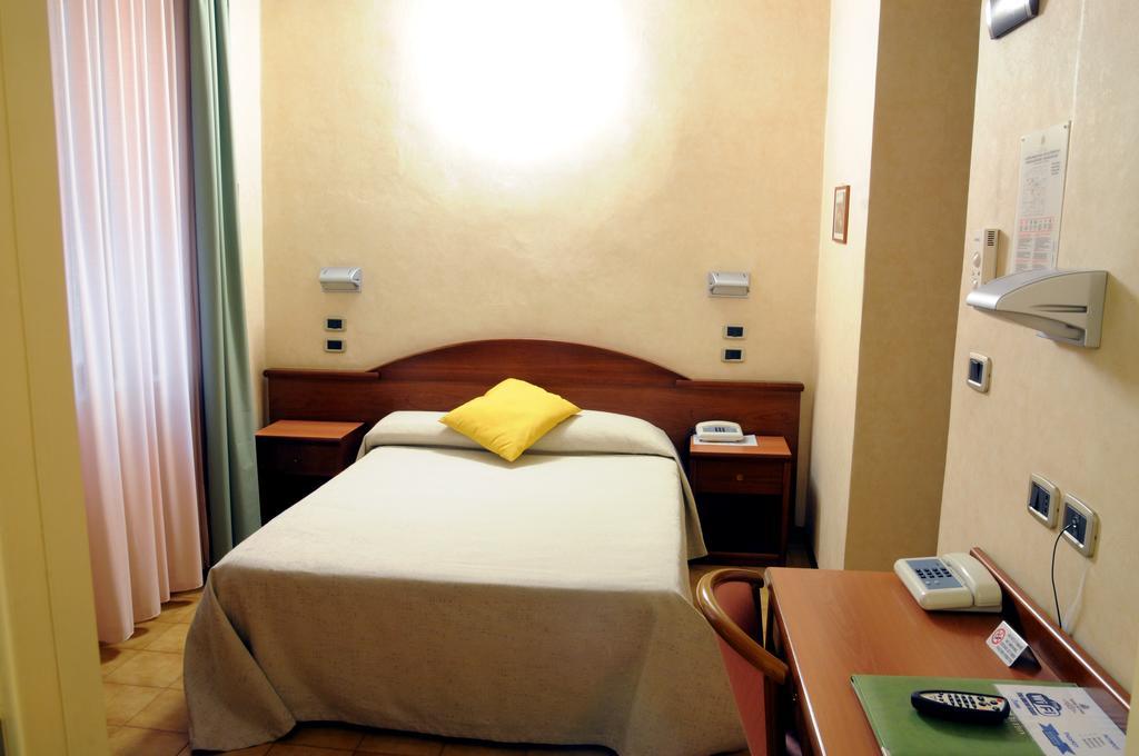 Economy Double Room,217183046:JPEG