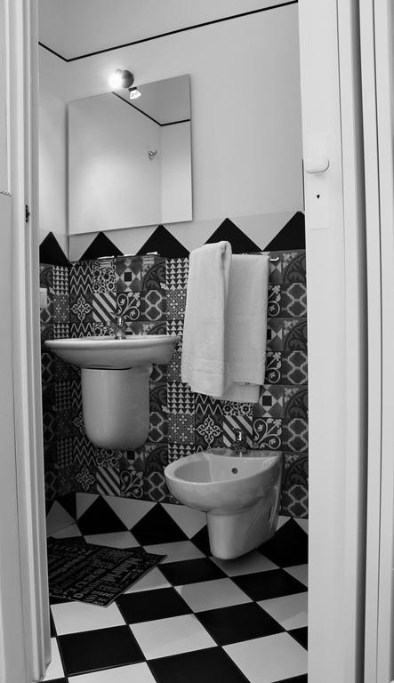 Double Room Private Bathroom,218500484:JPEG