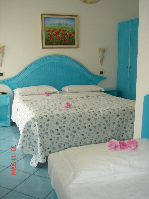 Triple Room,407908503:JPEG