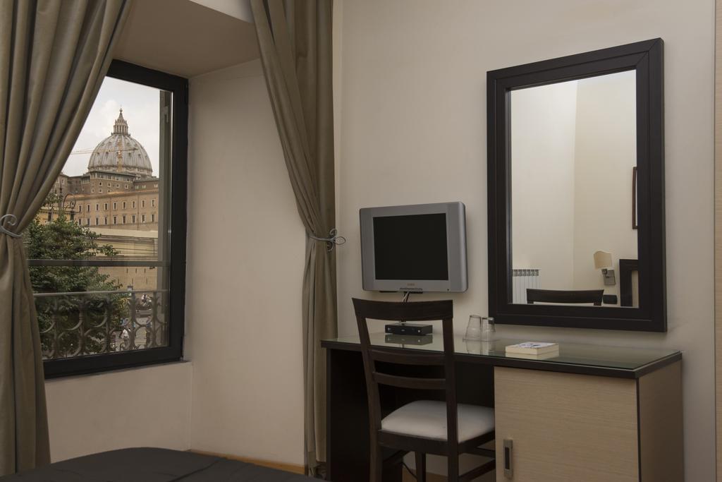 Double or Twin Room,223558556:JPEG