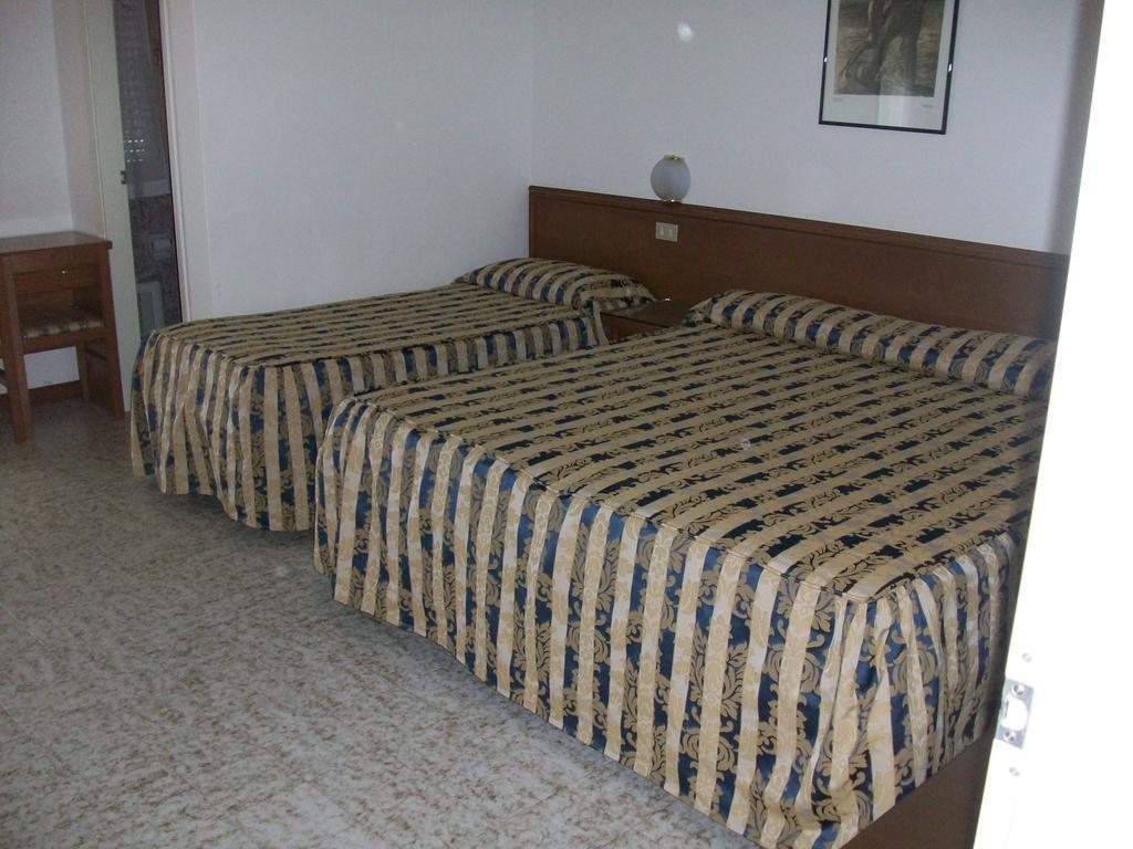 Triple Room,227107367:JPEG