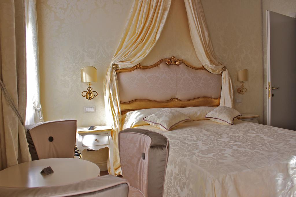 Deluxe Double Room Balcony