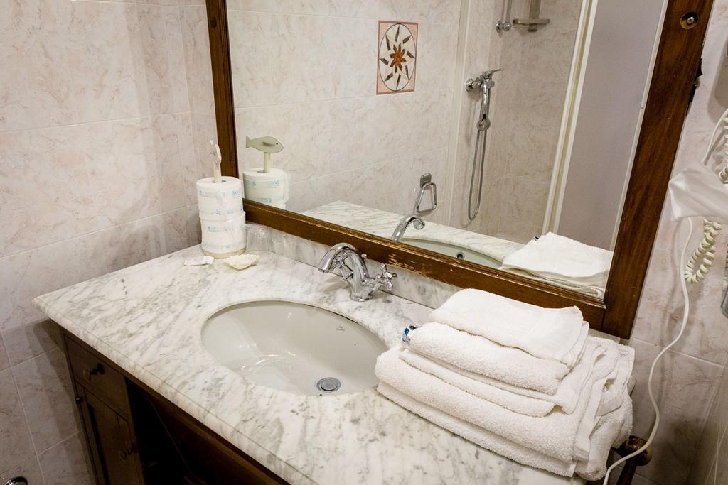 Double Room,230358367:JPEG