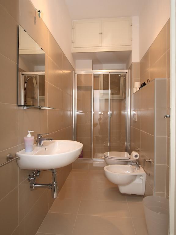 Double Room Private External Bathroom,232288279:JPEG