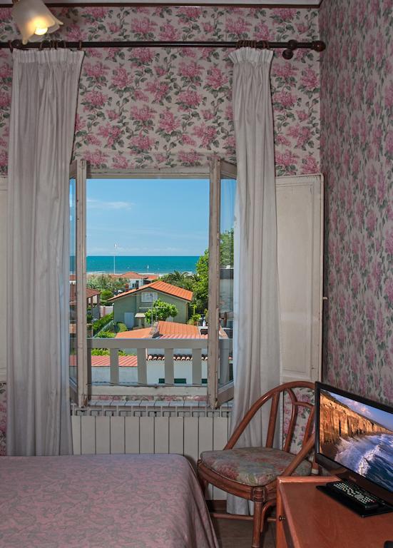 Double or Twin Room,250528421:JPEG