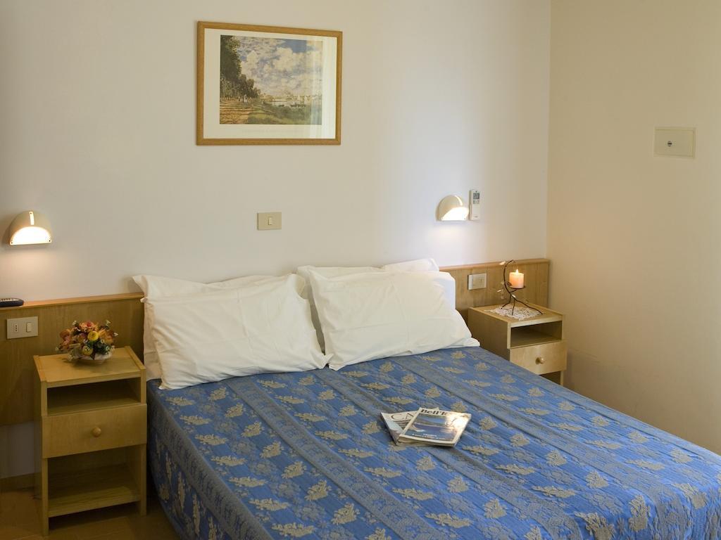 Double Room Balcony,233128306:JPEG