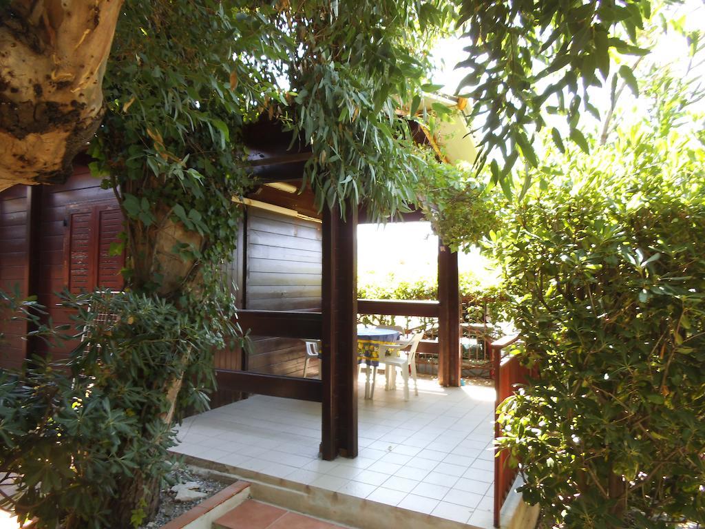 One-Bedroom Bungalow,339178765:JPEG