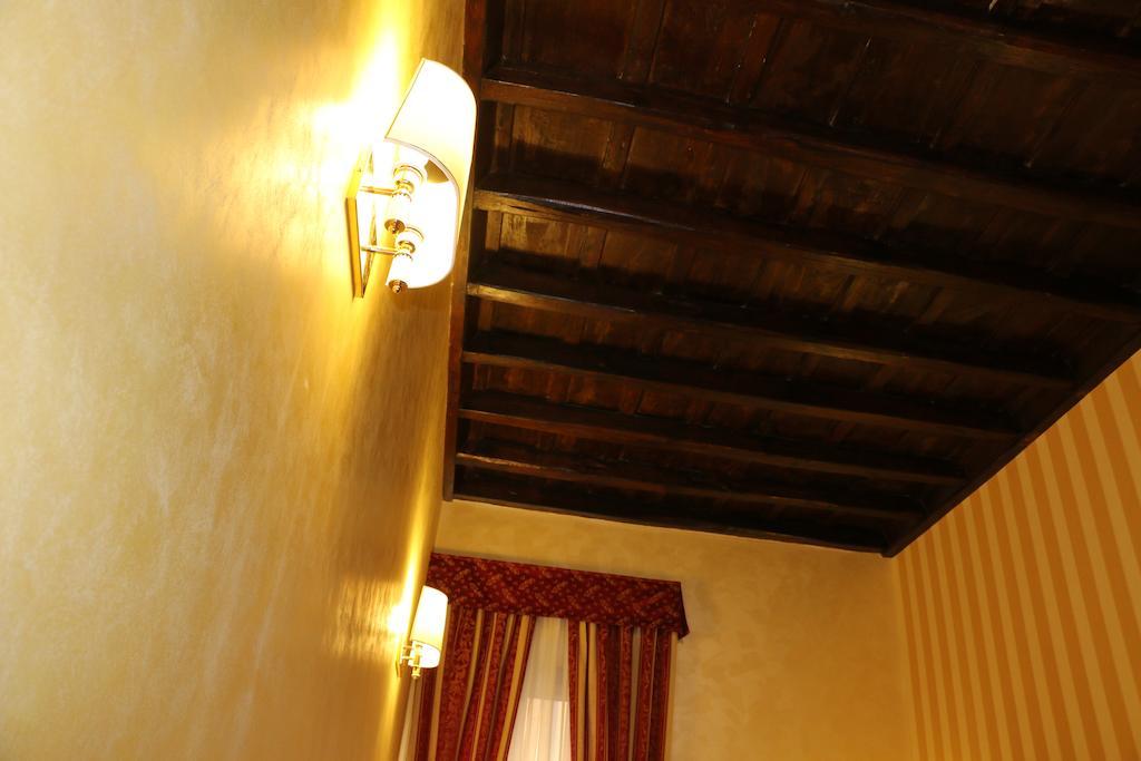 Double Room,504202218:JPEG