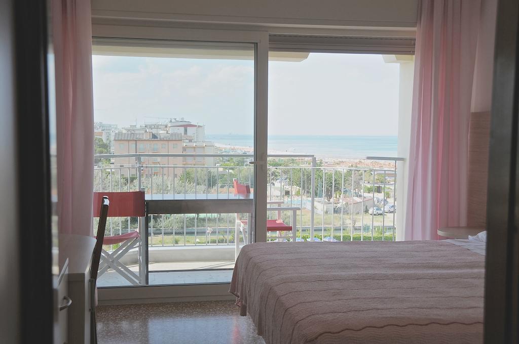 Double or Twin Room with Side Sea View,665539269:JPEG