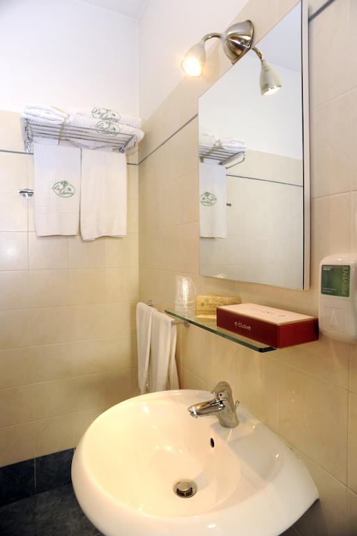 Double or Twin Room,236083417:JPEG