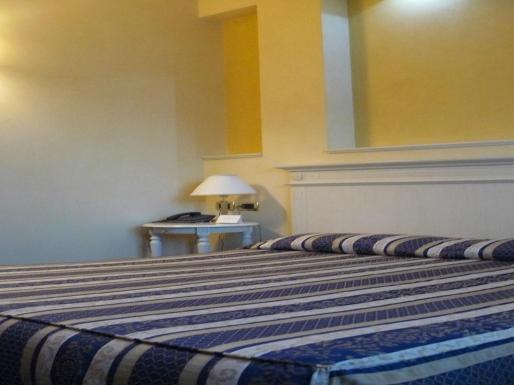 Superior Single Room,246270665:JPEG