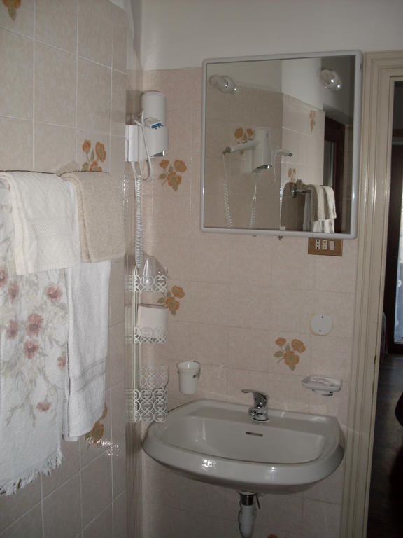 Special Offer - Standard Single Room with Lake View,247067009:JPEG