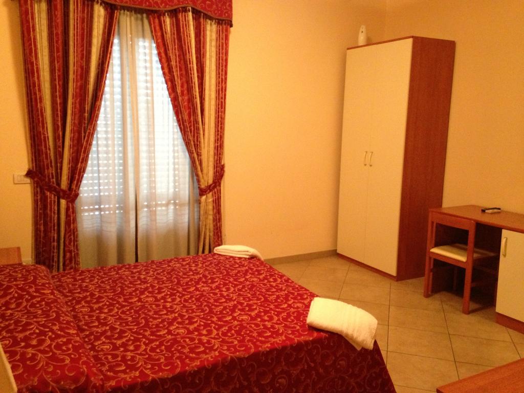 Double Room,248275153:JPEG